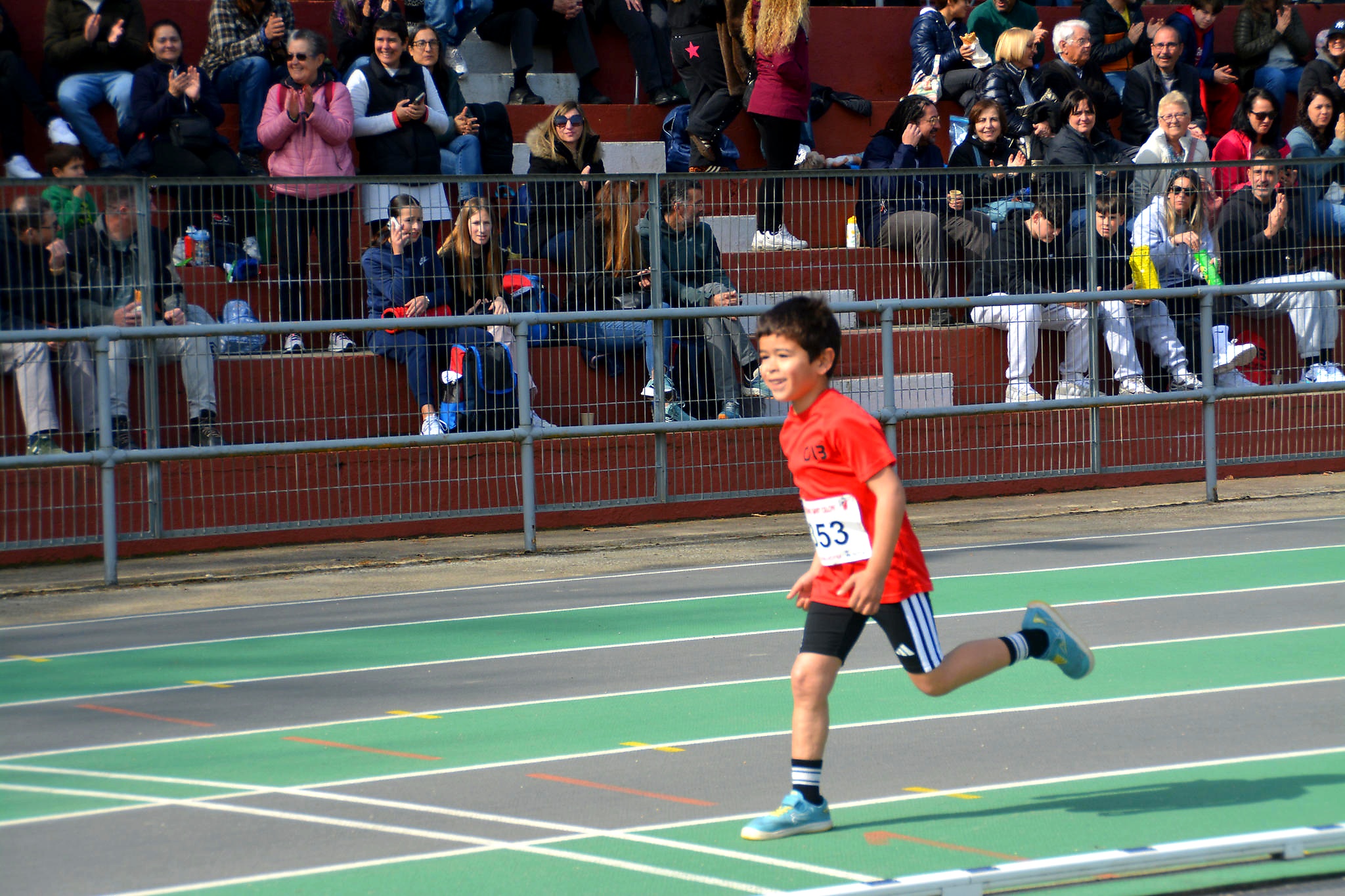 Club Atletisme Badalona - Escola